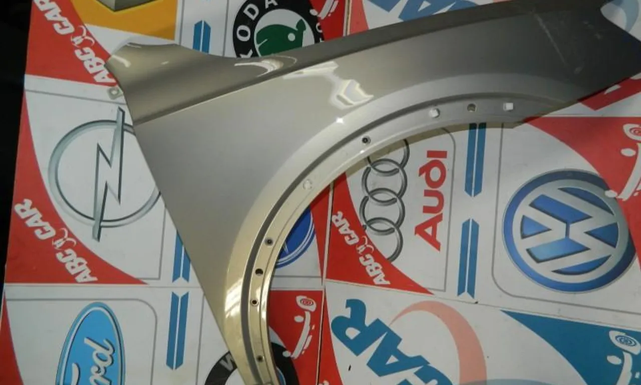 Aripa dreapta fata AUDI Q3 2011-2020