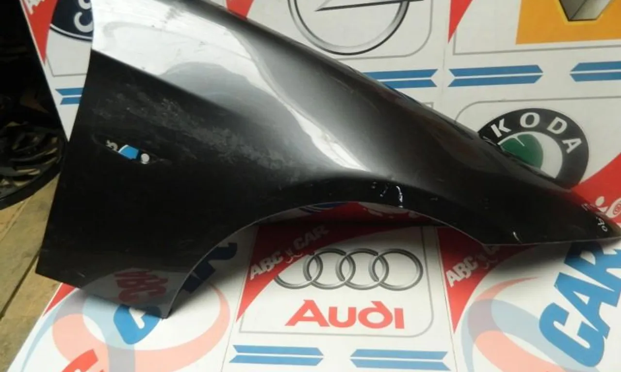 Aripa dreapta fata BMW 3 2004-2012