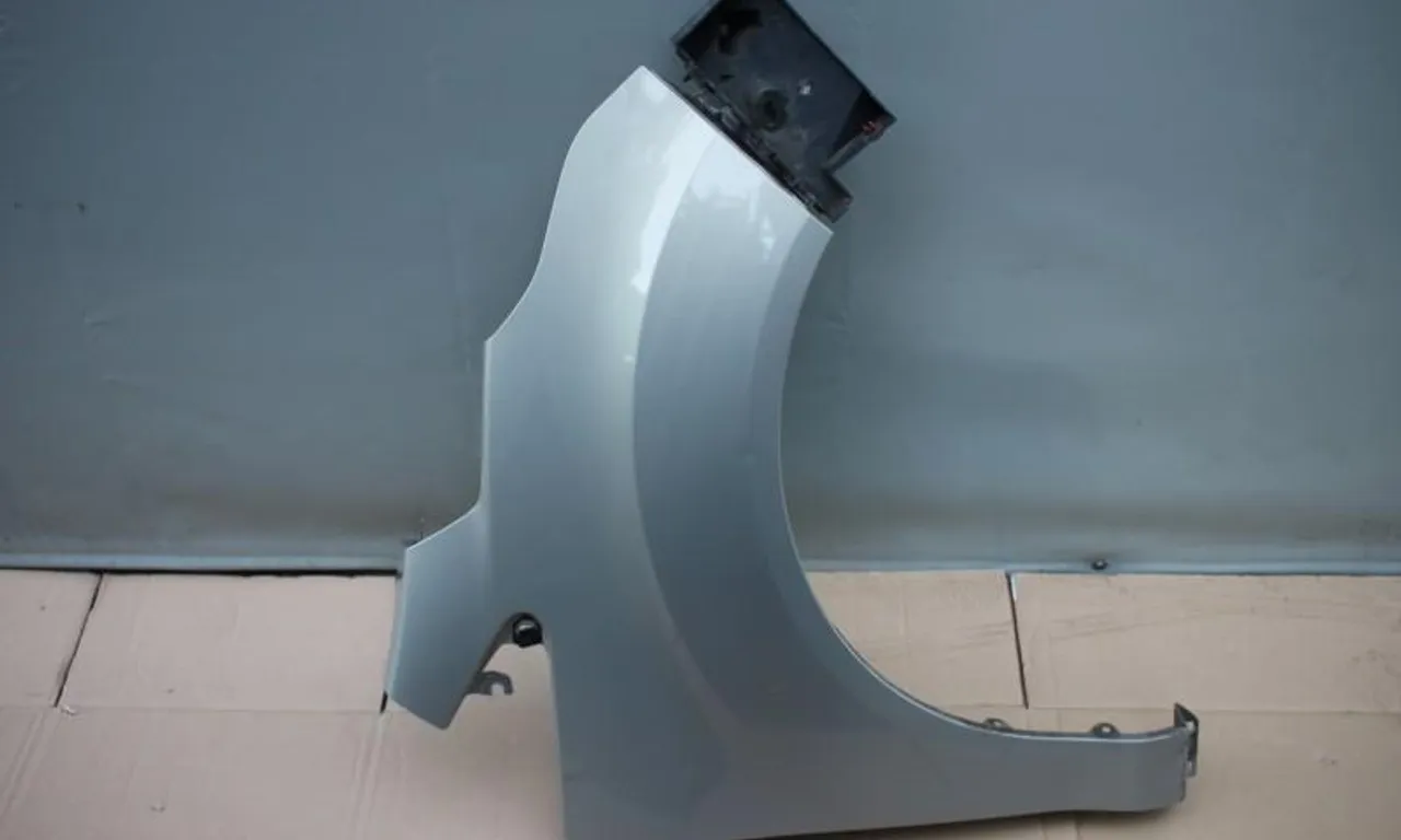 Aripa fata dreapta FORD B-MAX 2012-null