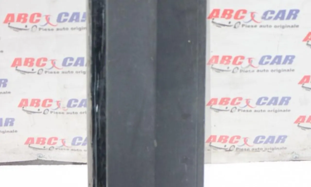 Bandou usa dreapta spate VOLKSWAGEN T-ROC 2017-null