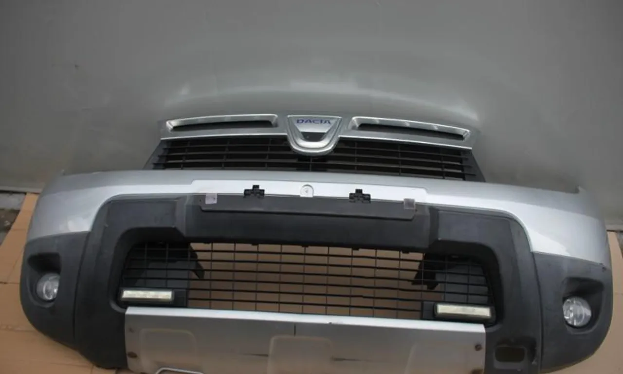 Bara fata cu grila DACIA DUSTER 2010-2018