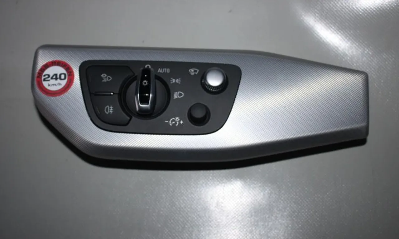 Bloc lumini AUDI Q5 2016-null