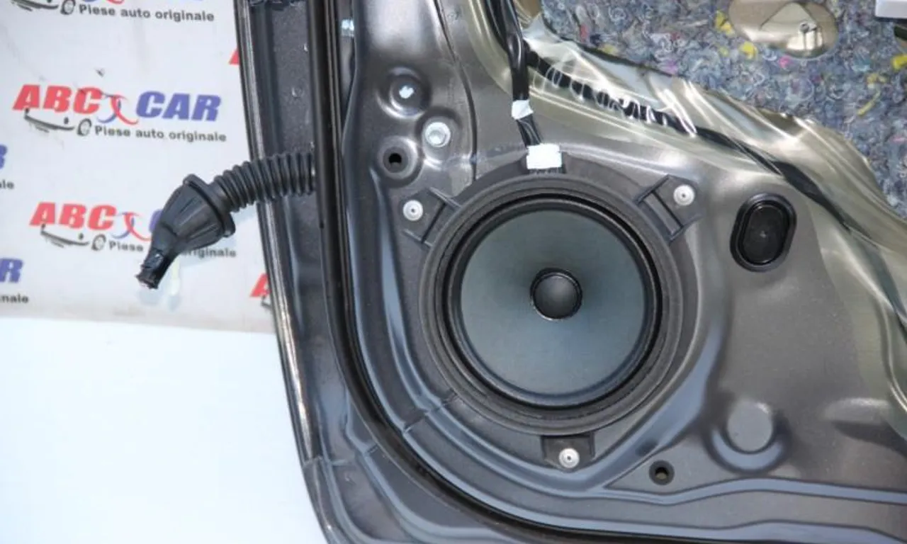 Boxa usa dreapta fata TOYOTA YARIS 2013-null