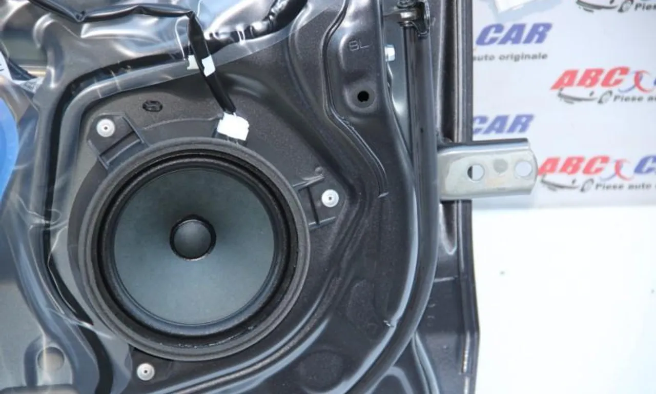 Boxa usa stanga spate TOYOTA YARIS 2013-null