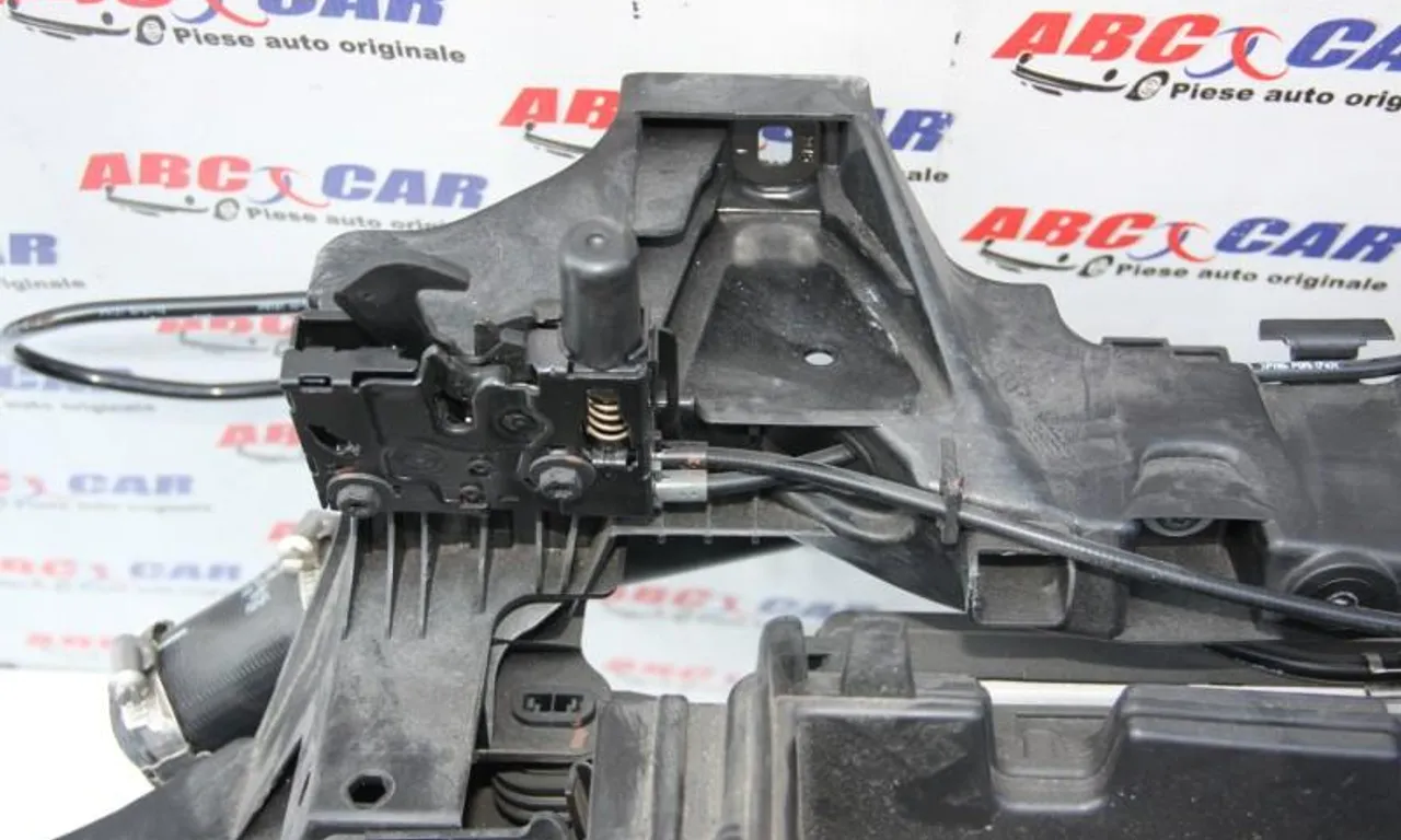 Broasca capota dreapta AUDI Q7 2015-null