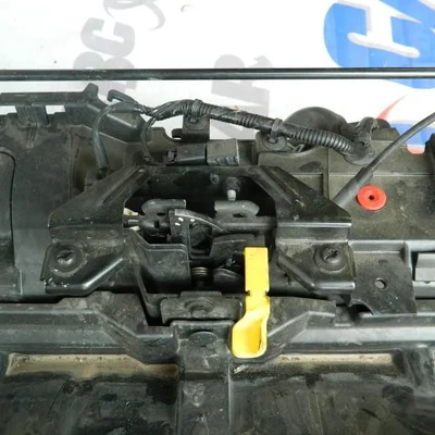 Broasca capota FORD FIESTA 2000-2014, vedere frontata