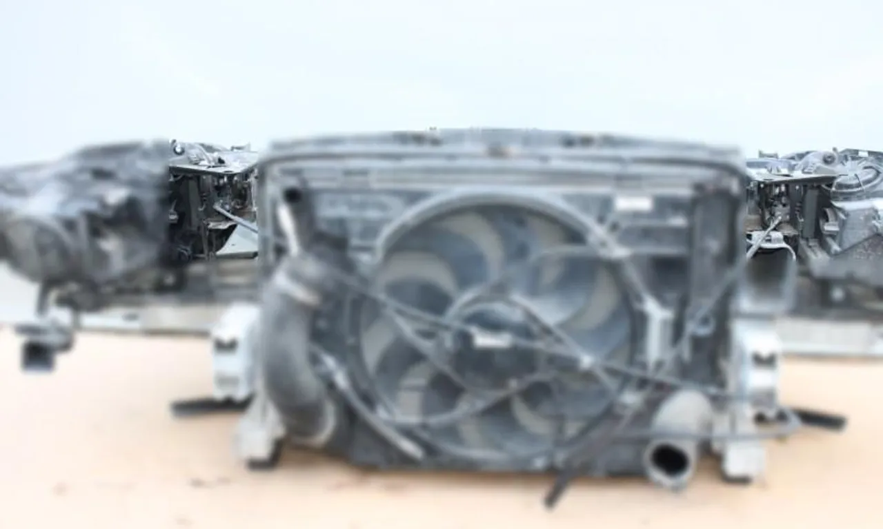 Broasca capota motor BMW 1 2011-2019