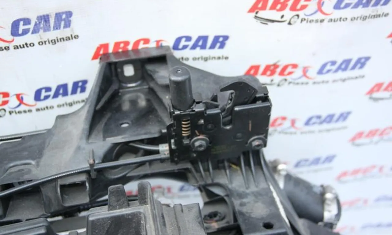 Broasca capota stanga AUDI Q7 2015-null