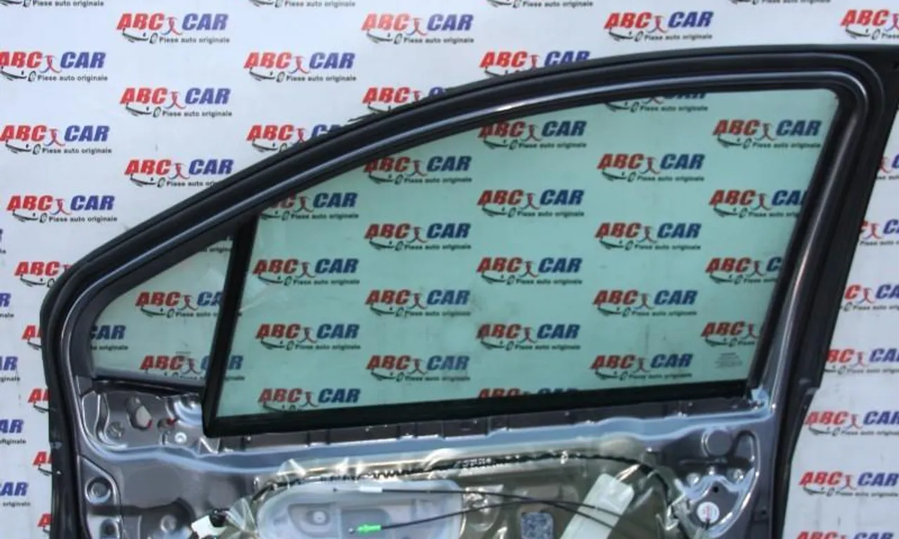 Broasca usa dreapta fata TOYOTA YARIS 2013-null