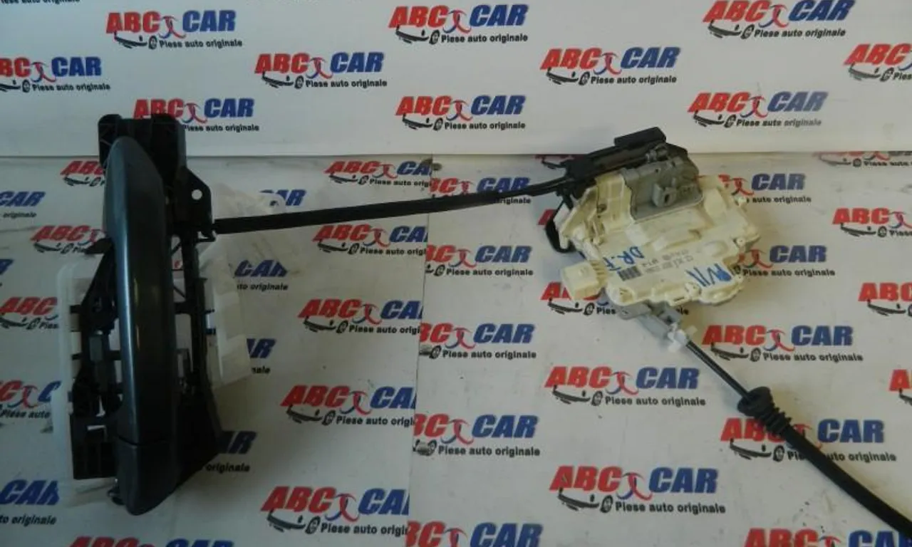 Broasca usa dreapta fata VOLKSWAGEN PASSAT ALLTRACK B7 2012-2014