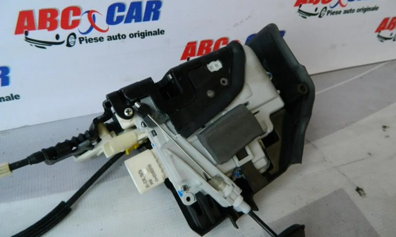 Broasca usa stanga fata AUDI A8 D3 2002-2010