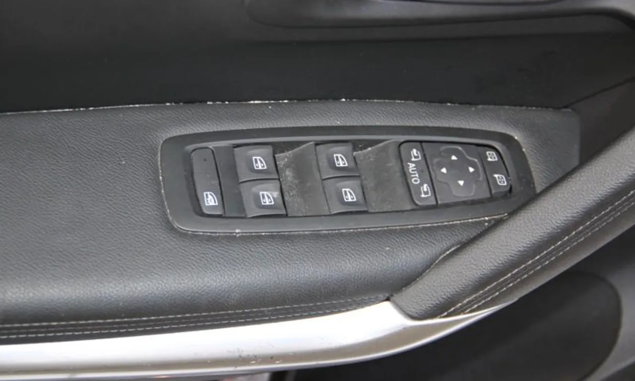Butoane comenzi geamuri electrice RENAULT KADJAR 2015-null