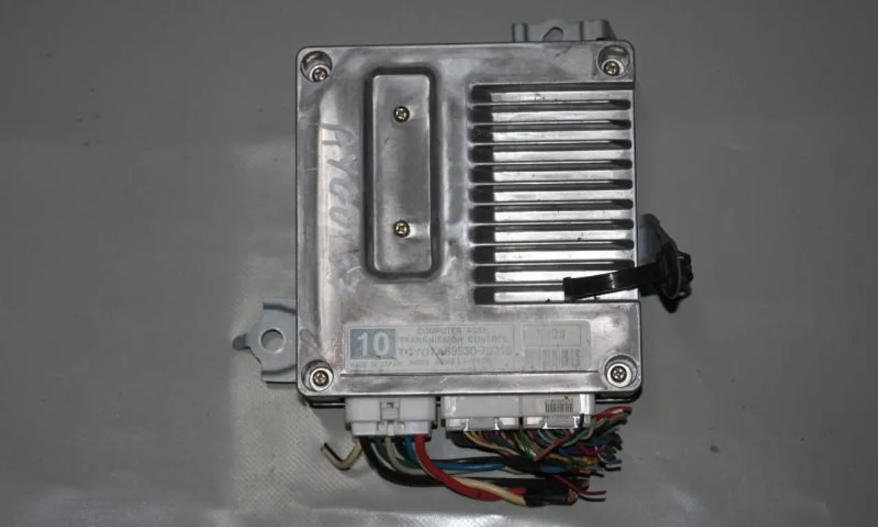 Calculator cutie automata PEUGEOT 107 2005-2016