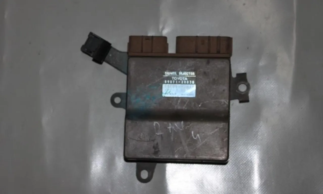 Calculator injectie TOYOTA RAV 4 II 2000-2005