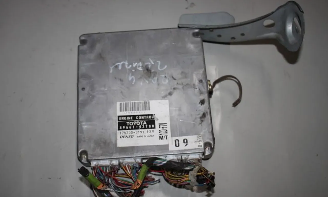 Calculator motor ECU TOYOTA RAV 4 II 2000-2005