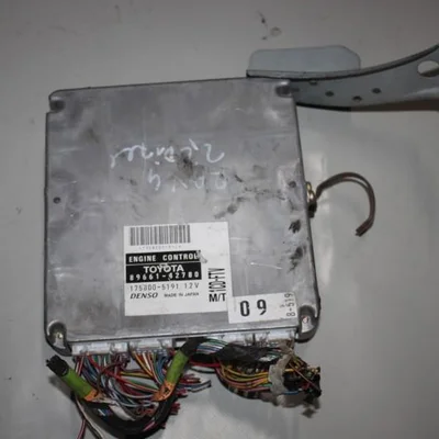 Calculator motor ECU TOYOTA RAV 4 II 2000-2005 89661-42780, vedere frontata