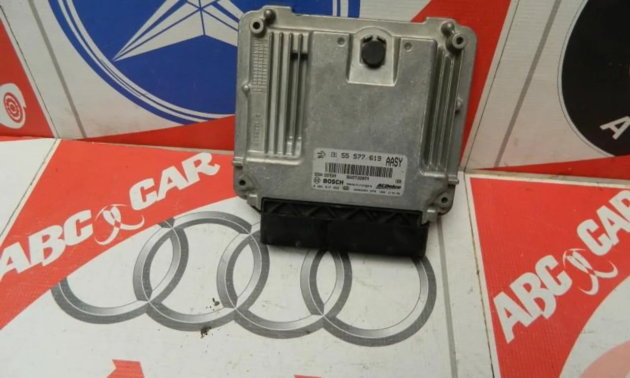 Calculator motor OPEL ZAFIRA B 2005-2015