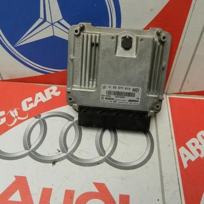 Calculator motor OPEL ZAFIRA B 2005-2015 281017453, vedere frontata