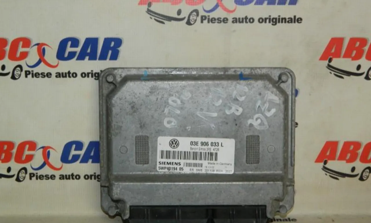 Calculator motor VOLKSWAGEN POLO IV 2002-2009