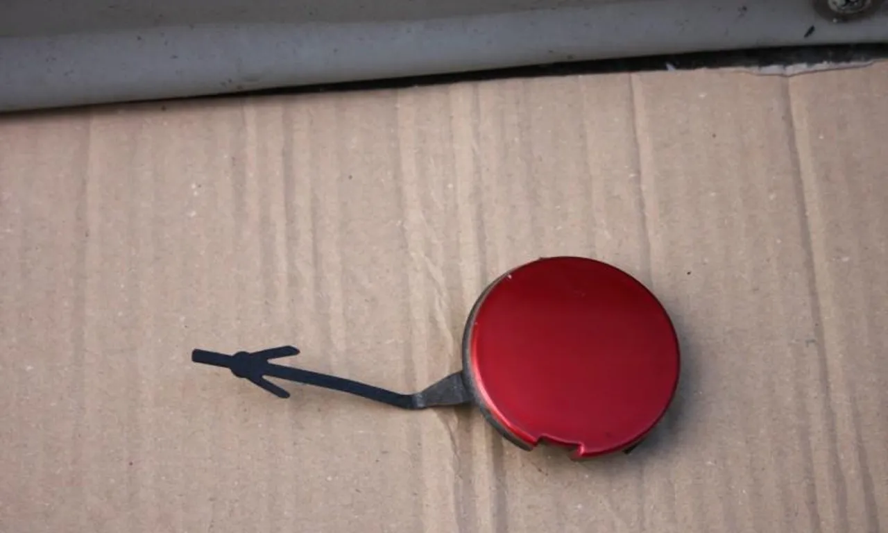 Capac carlig bara fata RENAULT CLIO IV 2012-2021