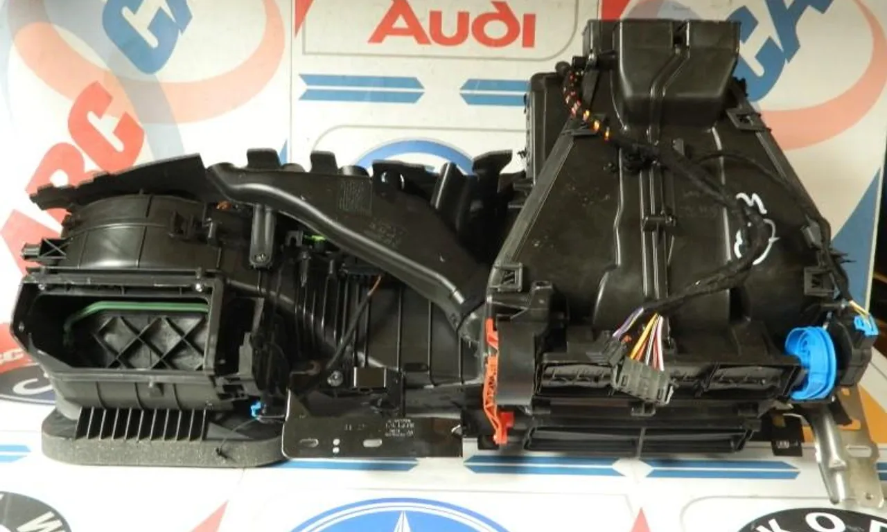 Carcasa incalzire AUDI Q3 2011-2020