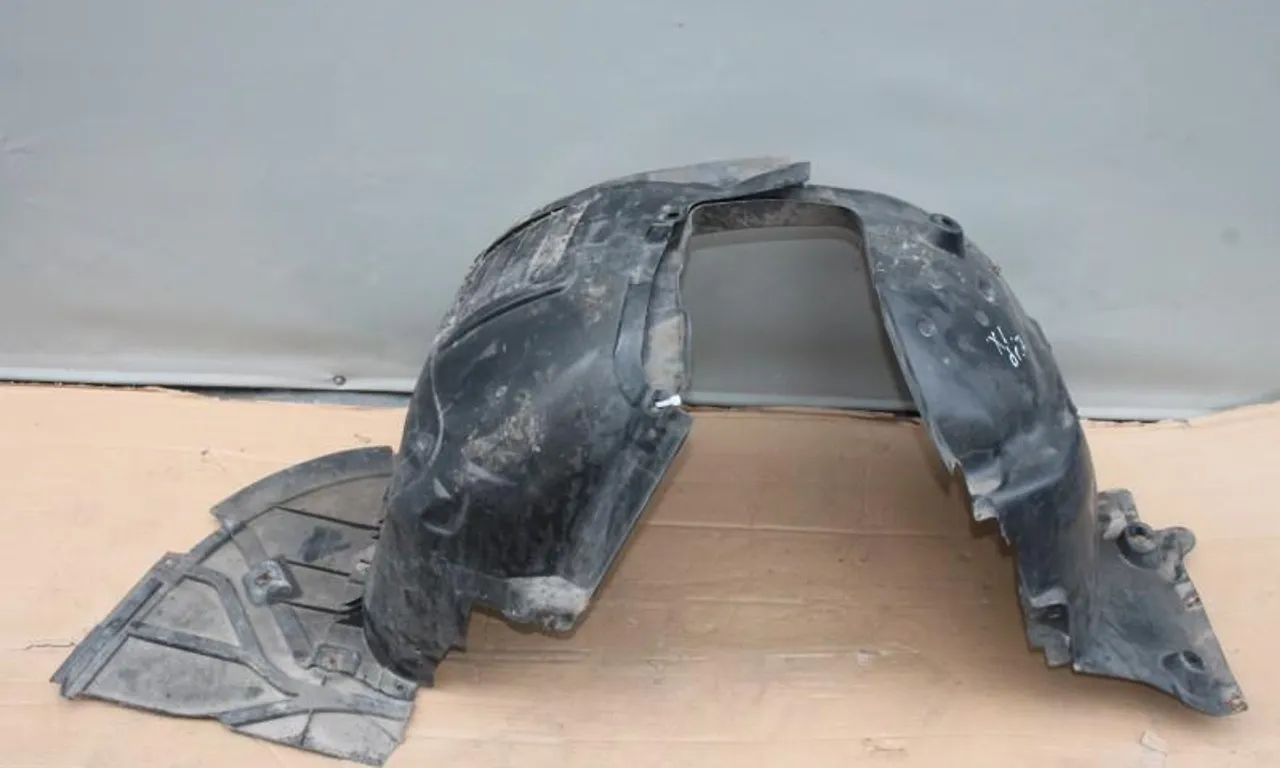 Carenaj roata dreapta fata BMW X1 2009-2015