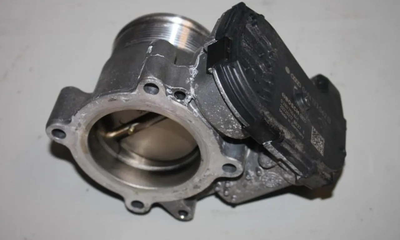 Clapeta acceleratie AUDI Q5 2016-null