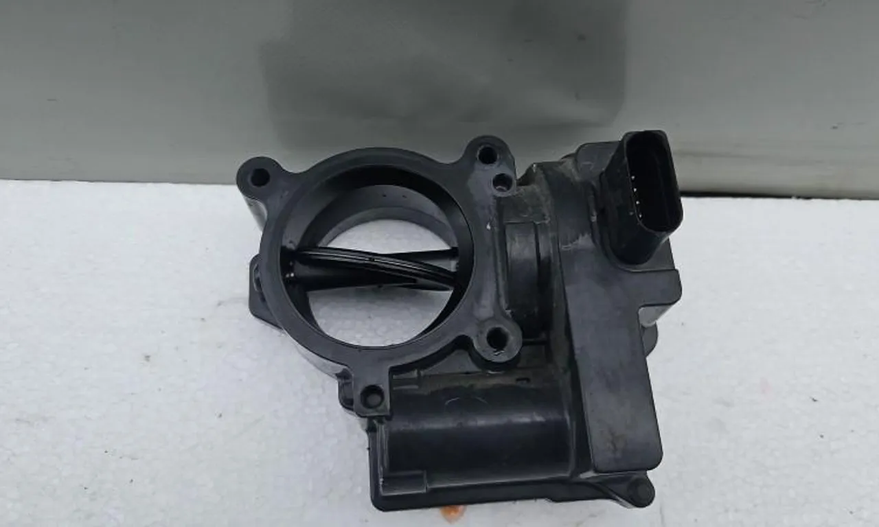 Clapeta acceleratie VOLKSWAGEN PASSAT CC B7 2011-2017