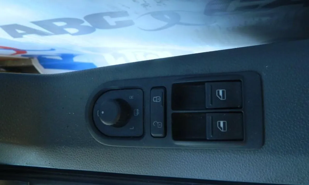 Comenzi geam usa stanga fata VOLKSWAGEN TRANSPORTER T5 2003-2015