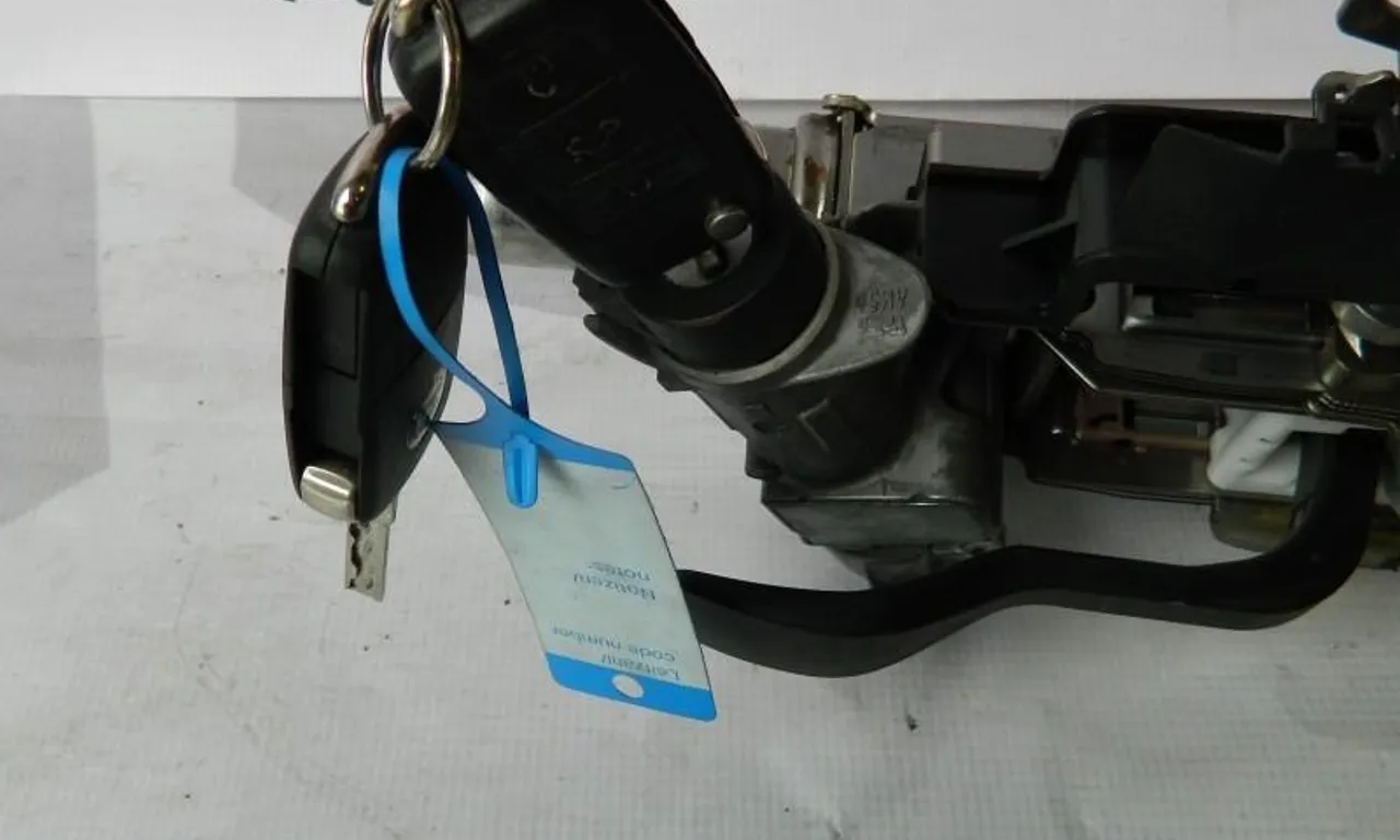 Contact SKODA FABIA II 2007-2014