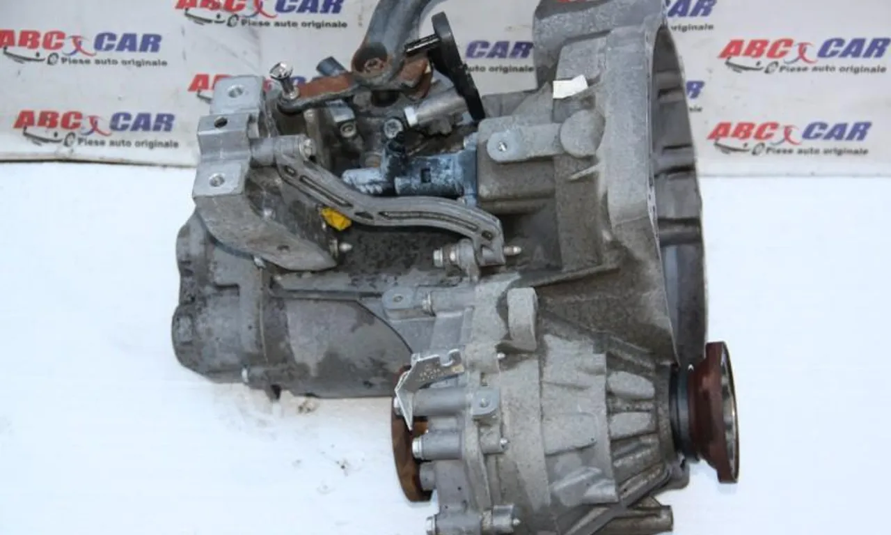 Cutie de viteze manuala (6 viteze) VOLKSWAGEN PASSAT B6 2005-2011