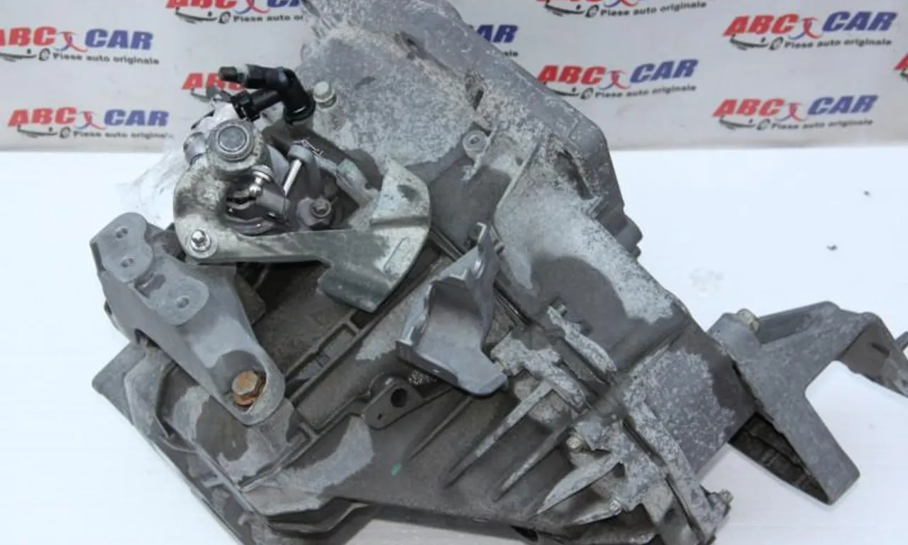 Cutie de viteze manuala in 6 viteze OPEL ZAFIRA TOURER C 2011-null