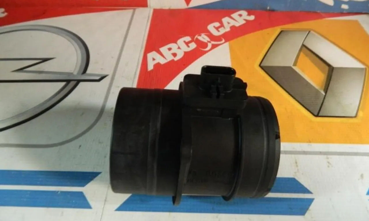 Debitmetru aer VOLKSWAGEN PASSAT B7 2010-2014