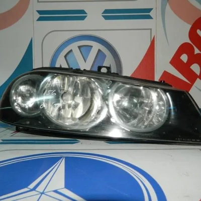 Far dreapta Alfa Romeo 156 1997-2005 932 ALFA ROMEO 156 1997-2005, vedere frontata