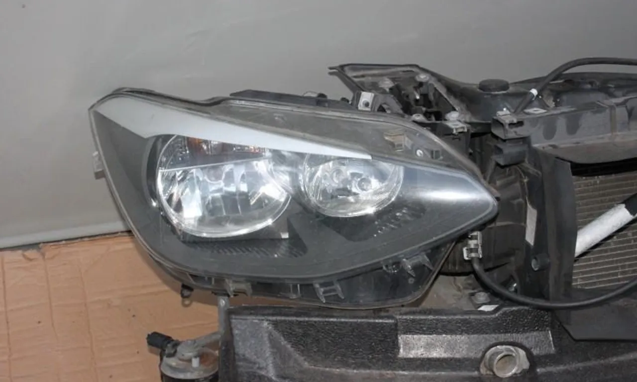 Far dreapta (Anglia) BMW 1 2011-2019