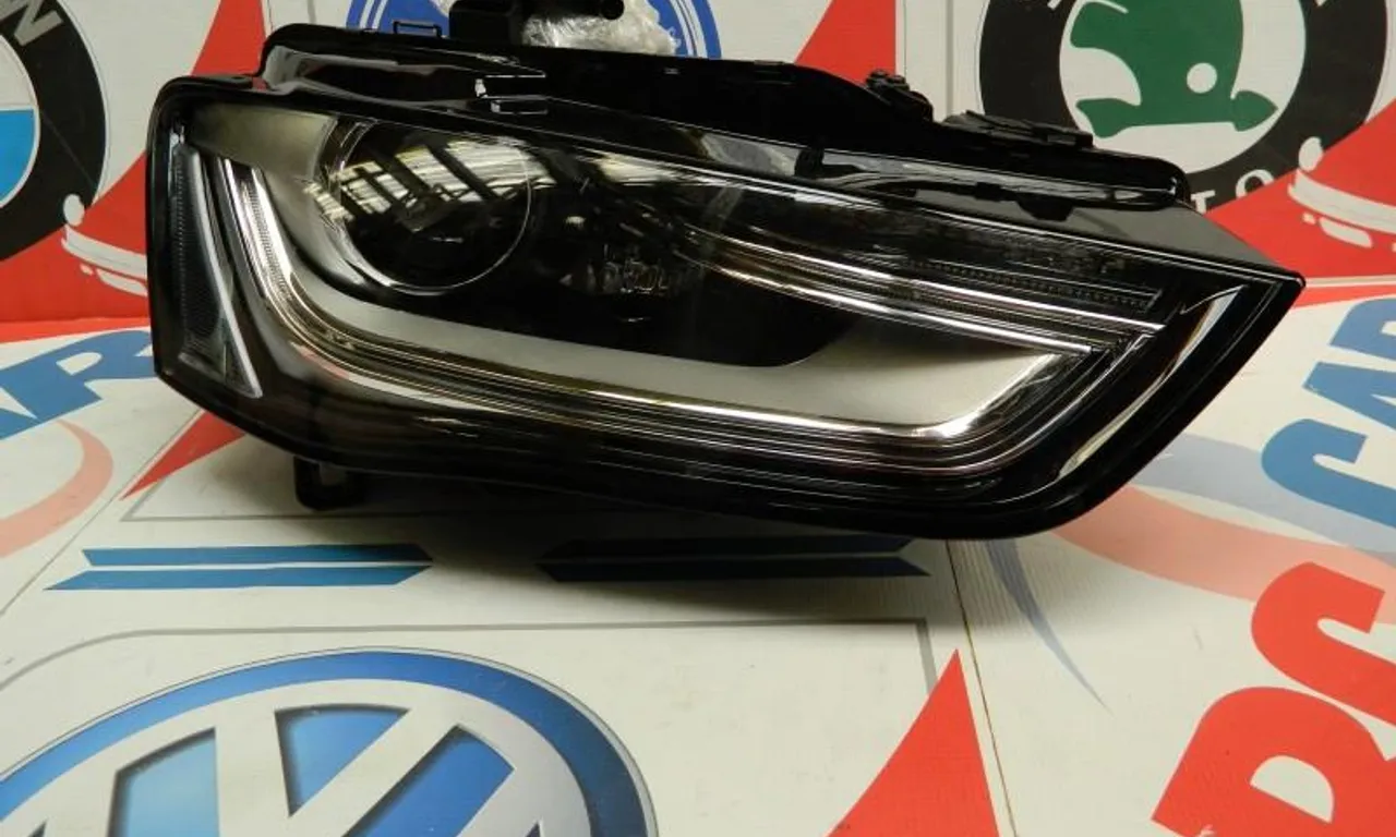 Far dreapta Bi-Xenon adaptiv AUDI A4 B8 2007-2017