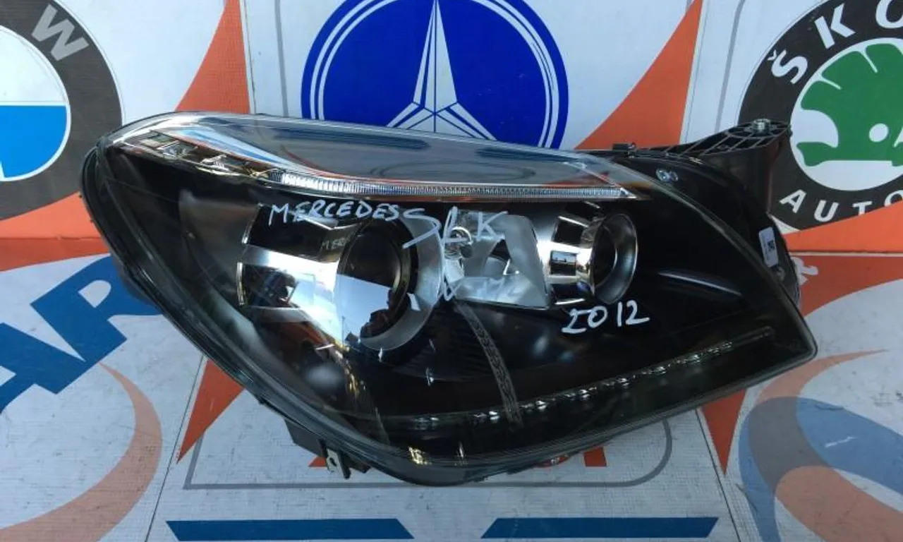 Far dreapta bi-xenon adaptiv MERCEDES SLK 2011-null
