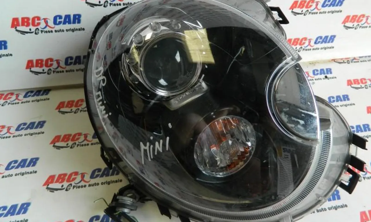 Far dreapta Bi-xenon cu spalator MINI MINI CLUBMAN 2006-2015