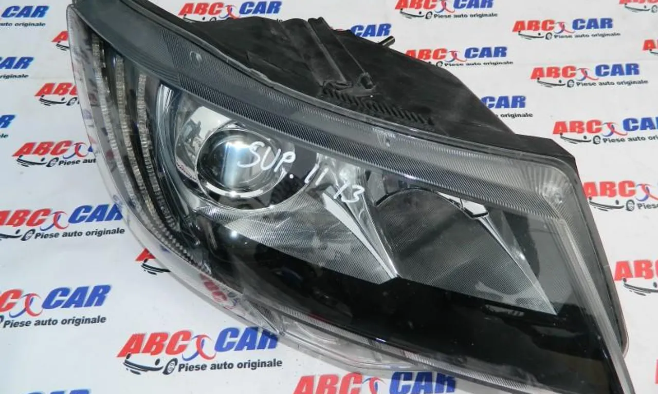 Far dreapta Bi-xenon Led SKODA SUPERB II 2008-2015