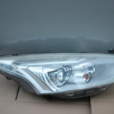 Far dreapta FORD B-MAX 2012-2026 AV11-13W029-DF, vedere frontata