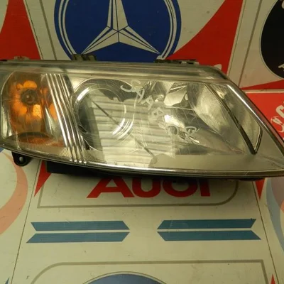 Far dreapta MAZDA 121 II 1990-1997, vedere frontata