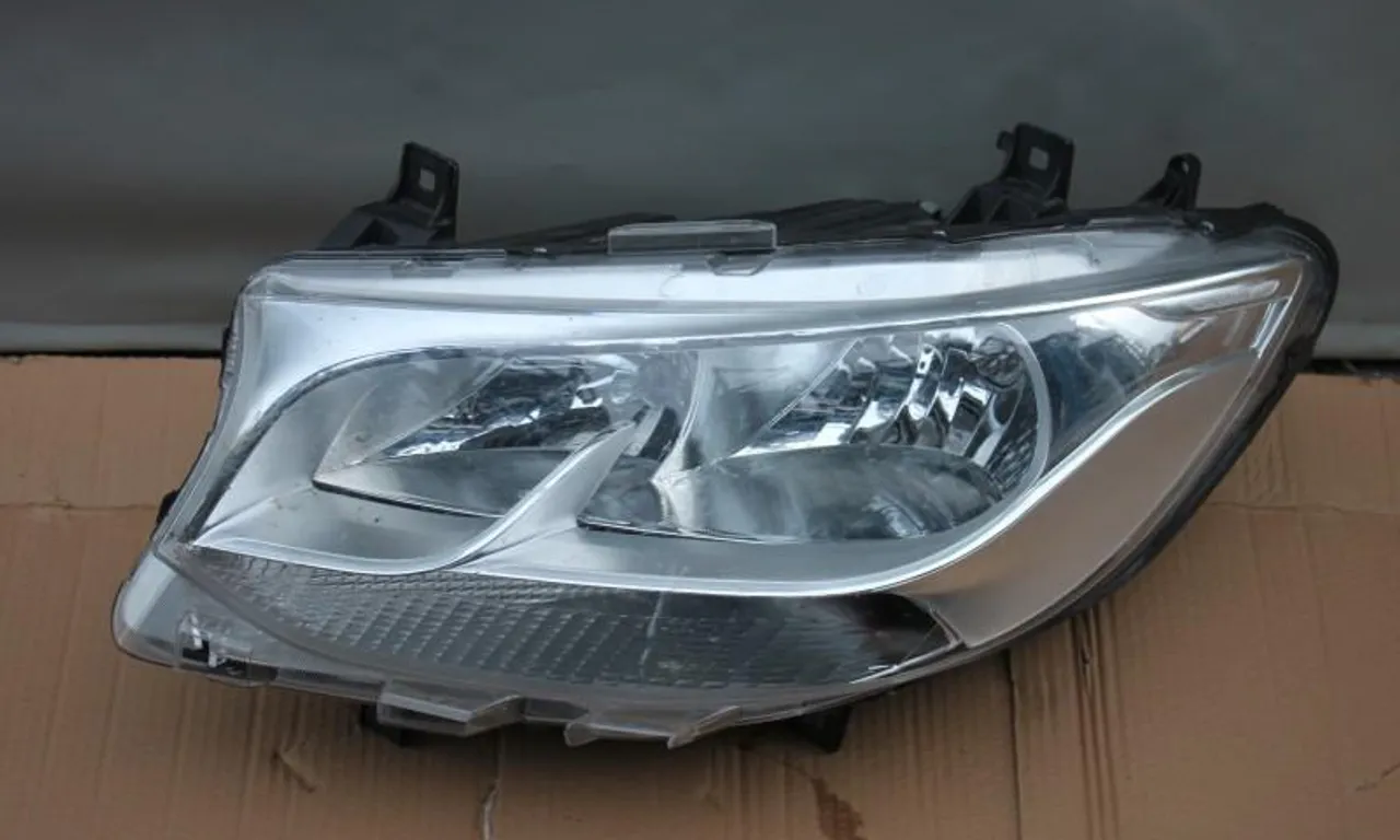 Far dreapta MERCEDES SPRINTER 2018-null