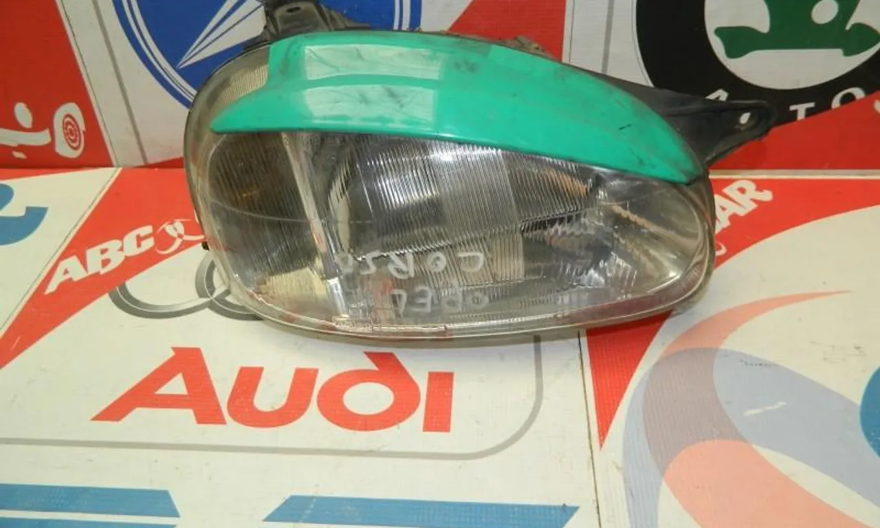 Far dreapta OPEL CORSA B 1998-2002