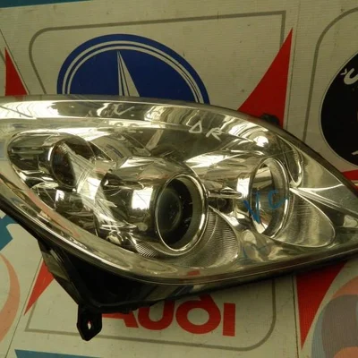 Far dreapta OPEL VECTRA C GTS 2002-2009, vedere frontata