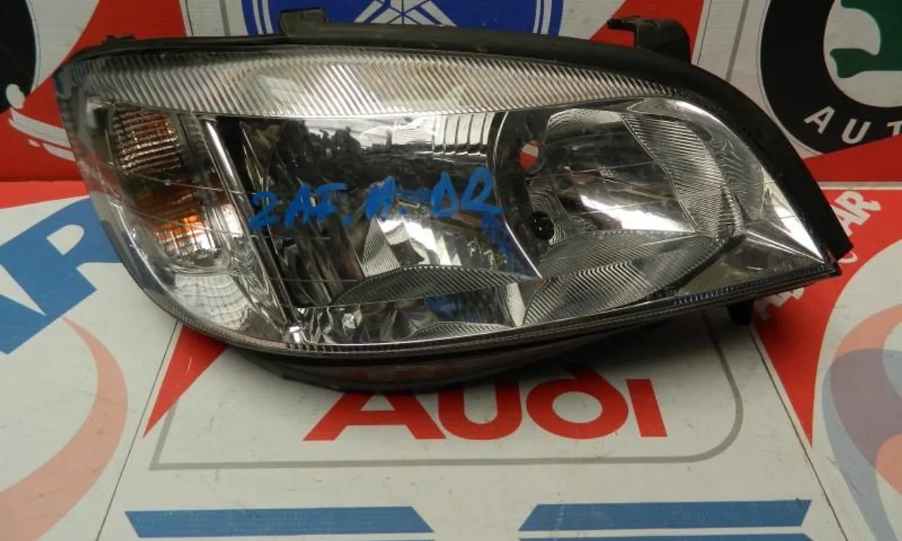 Far dreapta OPEL ZAFIRA A 1999-2006