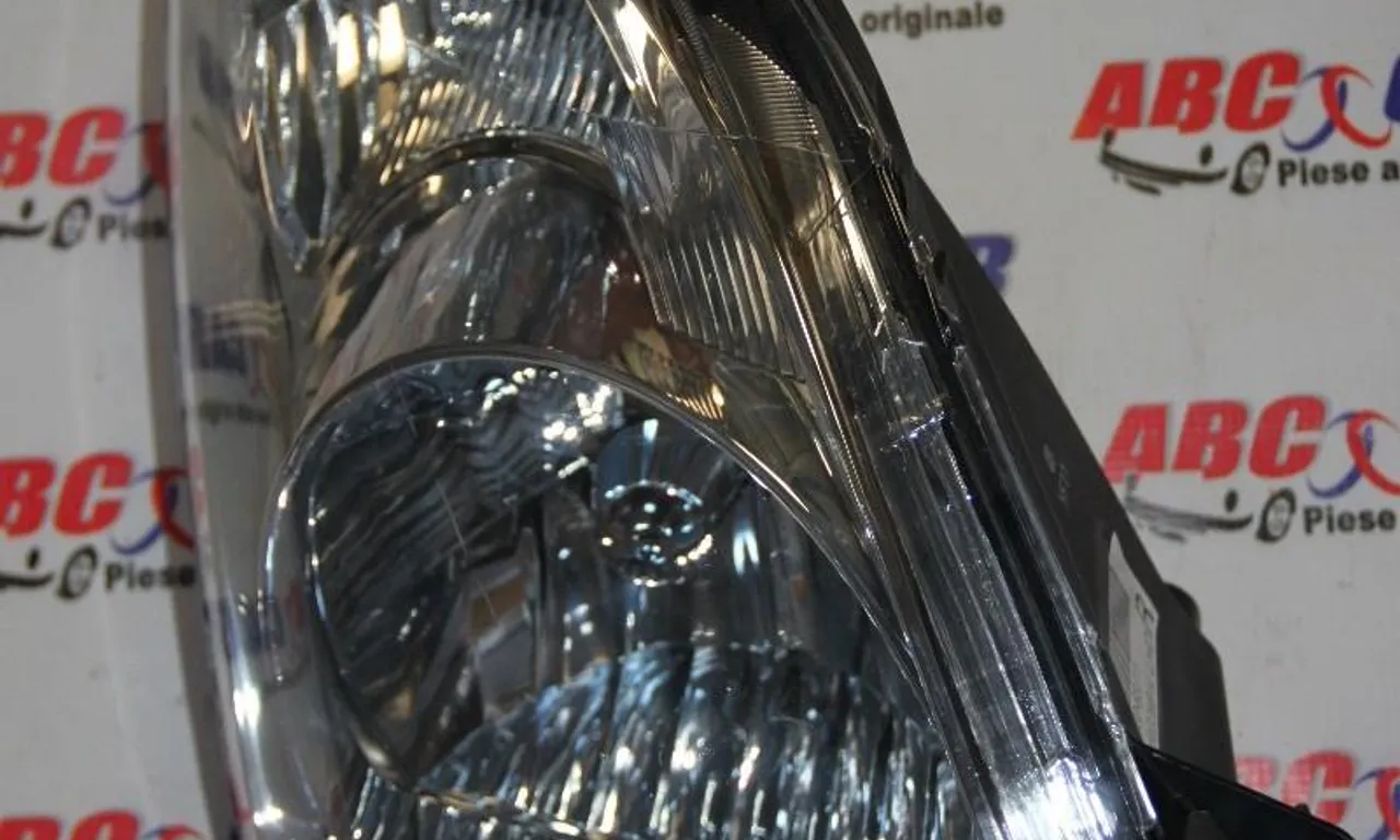 Far dreapta SUZUKI SWIFT III 2005-null