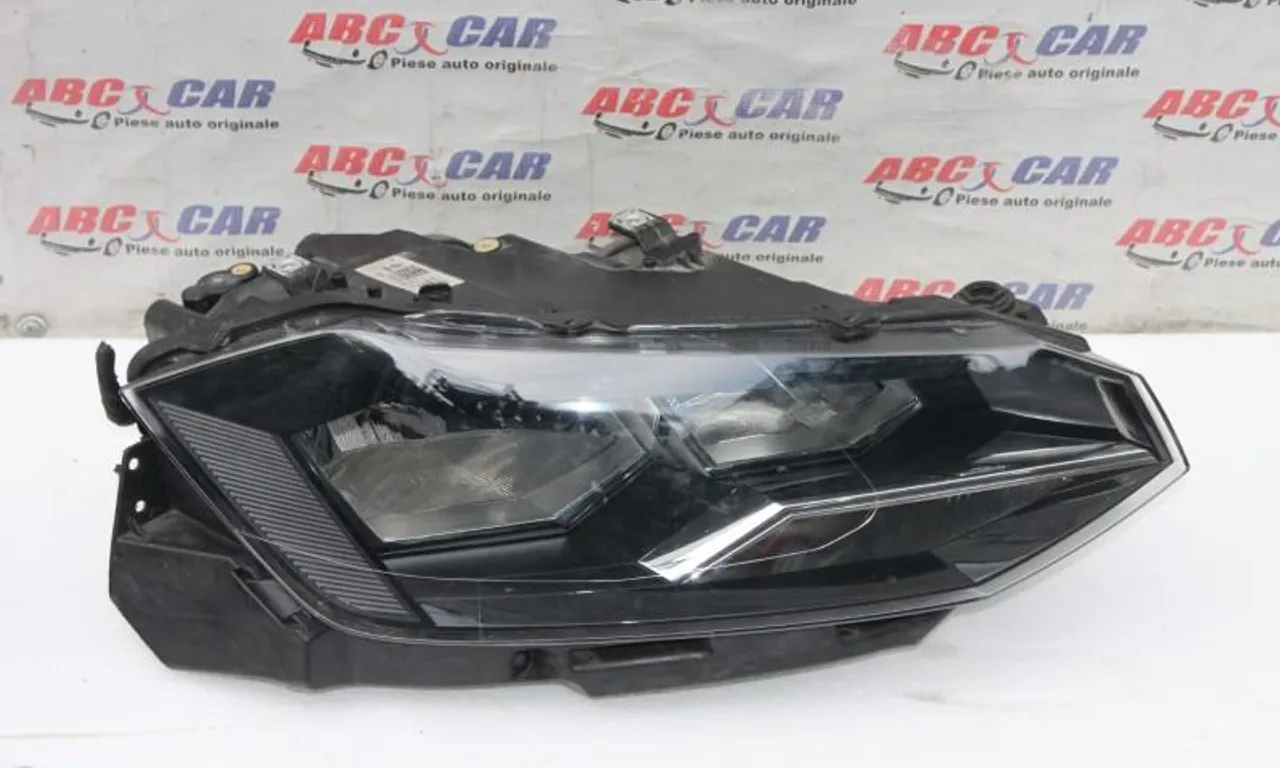 Far dreapta VOLKSWAGEN POLO VI 2017-null