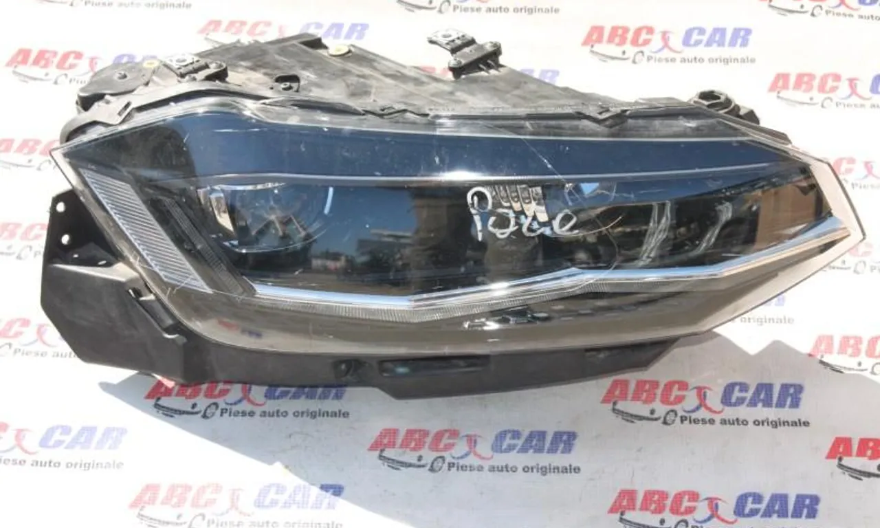 Far dreapta VOLKSWAGEN POLO VI 2017-null