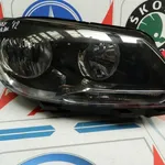 Far dreapta VOLKSWAGEN TOURAN VAN 2010-2015, vedere frontata