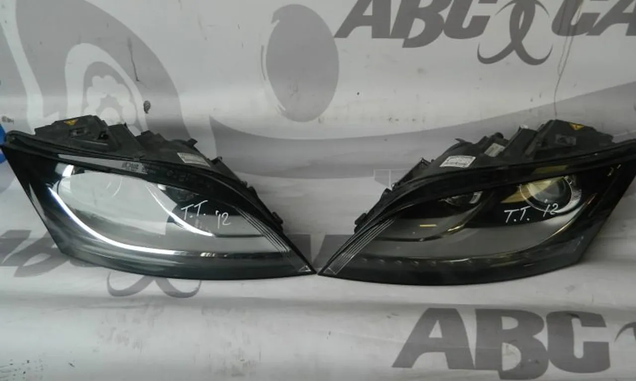 Far stanga bi-xenon led AUDI TT 2006-2015